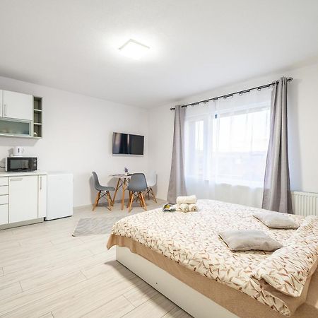 Готель Yvett House Сфинту-Ґеорґе Екстер'єр фото